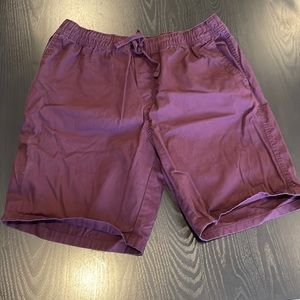 H&M maroon shorts